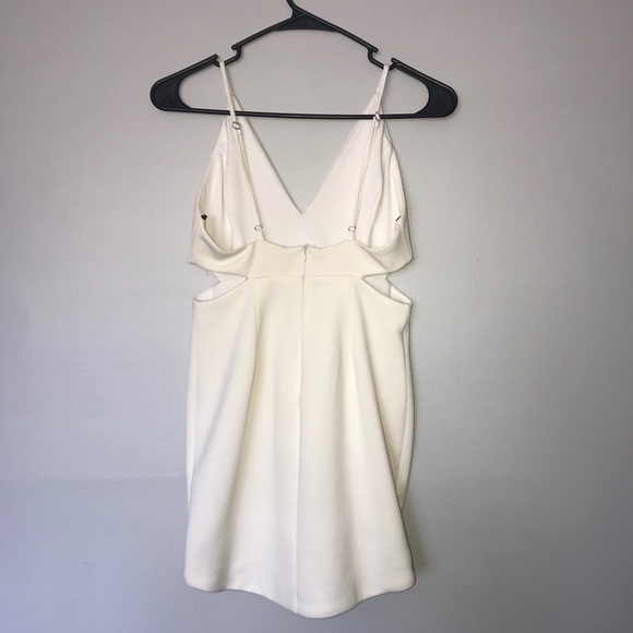 😇 Cream White Mini Dress - Picture 4 of 4